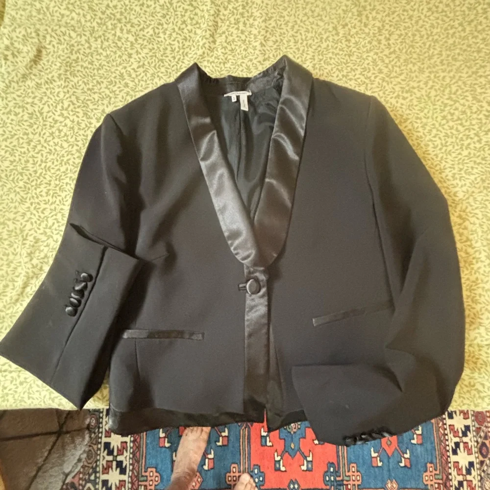 Alain Manoukian Black Tailored Blazer with Classic satin Lapels, size 8/40. - Picture 14 of 14
